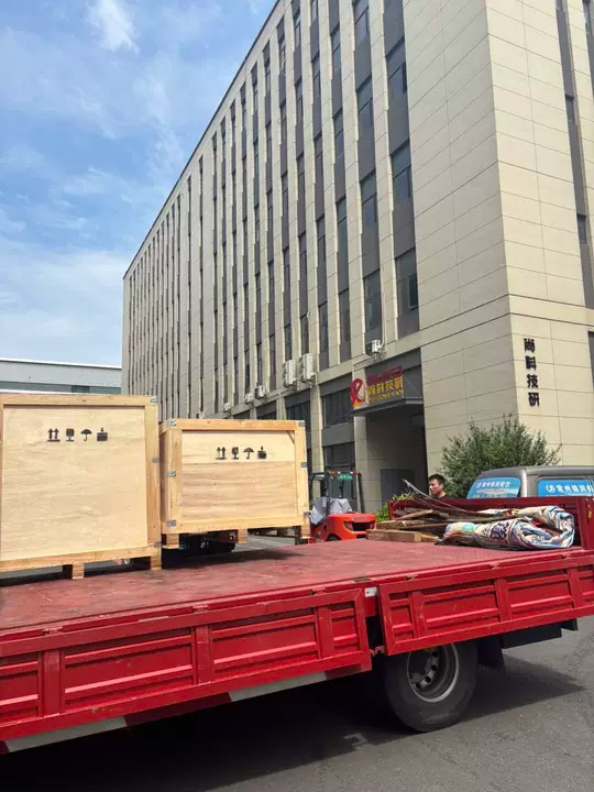 接二连三,发货不停:大连、南非刚走,俄罗斯三台又一起出发(图2) 接二连三,发货不停:大连、南非刚走,俄罗斯三台又一起出发(图2)