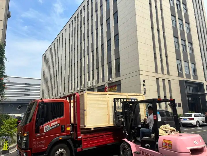 接二连三,发货不停:大连、南非刚走,俄罗斯三台又一起出发(图3) 接二连三,发货不停:大连、南非刚走,俄罗斯三台又一起出发(图3)